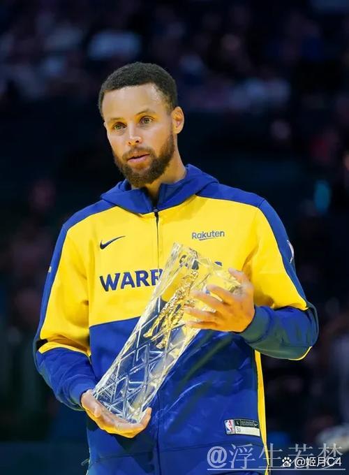 巴特勒前场板建功 库里远投三分得手 巴特勒前场板建功 库里远投三分得手