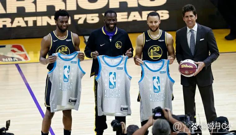 巴特勒前场板建功 库里远投三分得手 巴特勒前场板建功 库里远投三分得手